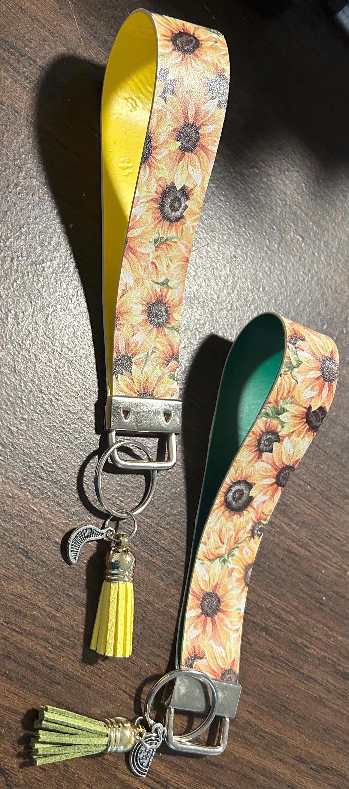 Beach Vibe Faux Leather Key Ring